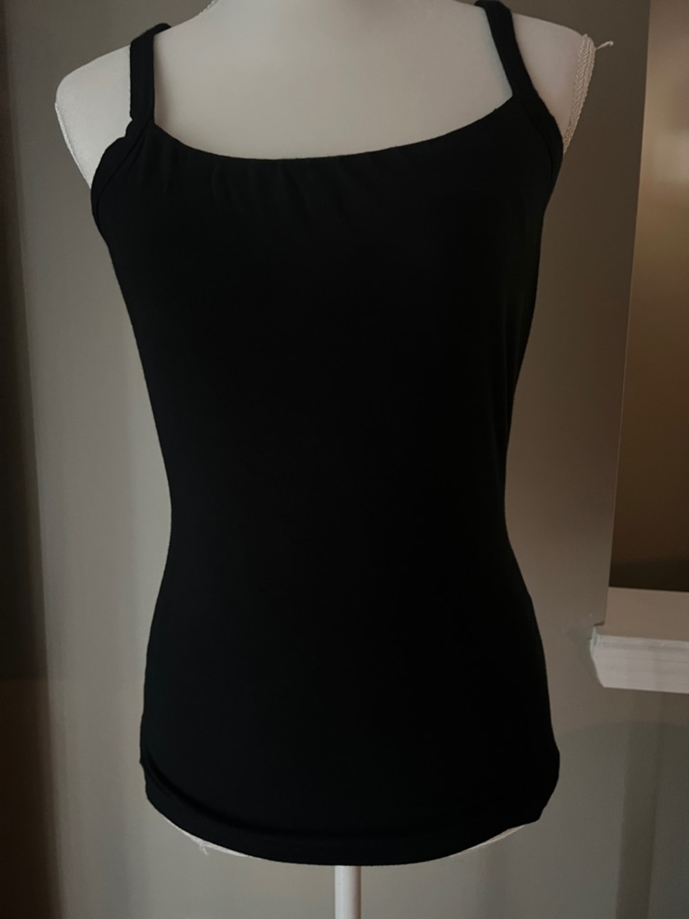 Black Women's Slim Fit Tank Top - Classic Strappy Camisole